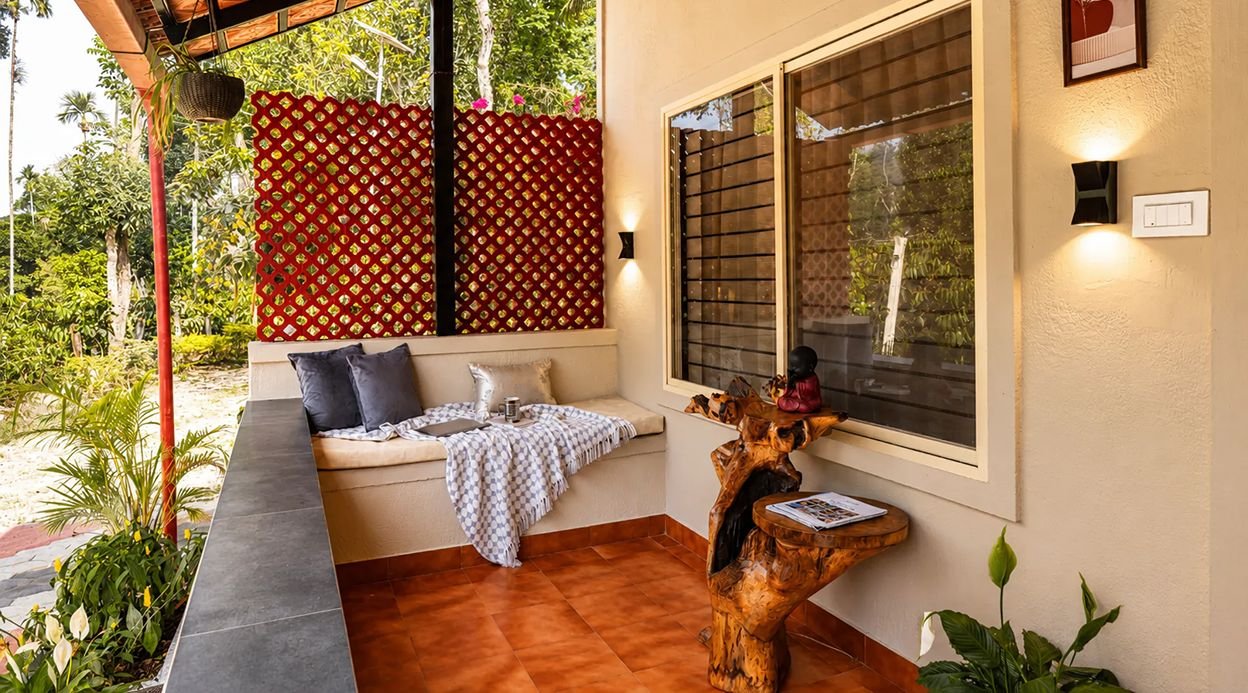 Twisted Tree | 1- Room Suite with Shared Pool & Restaurant