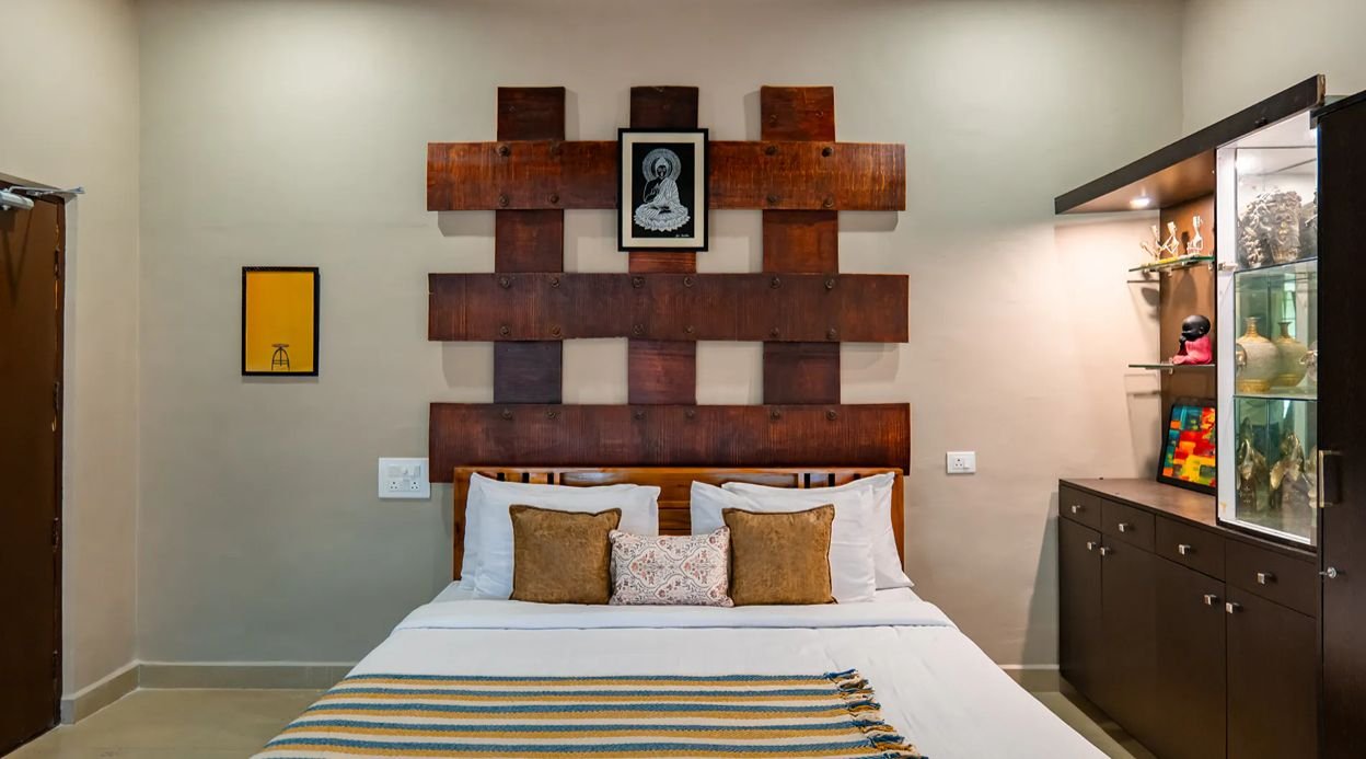 Twisted Tree | 1- Room Suite with Shared Pool & Restaurant