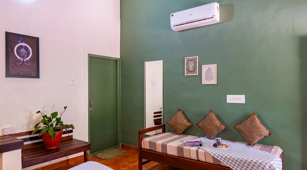 Twisted Tree | 1- Room Suite with Shared Pool & Restaurant