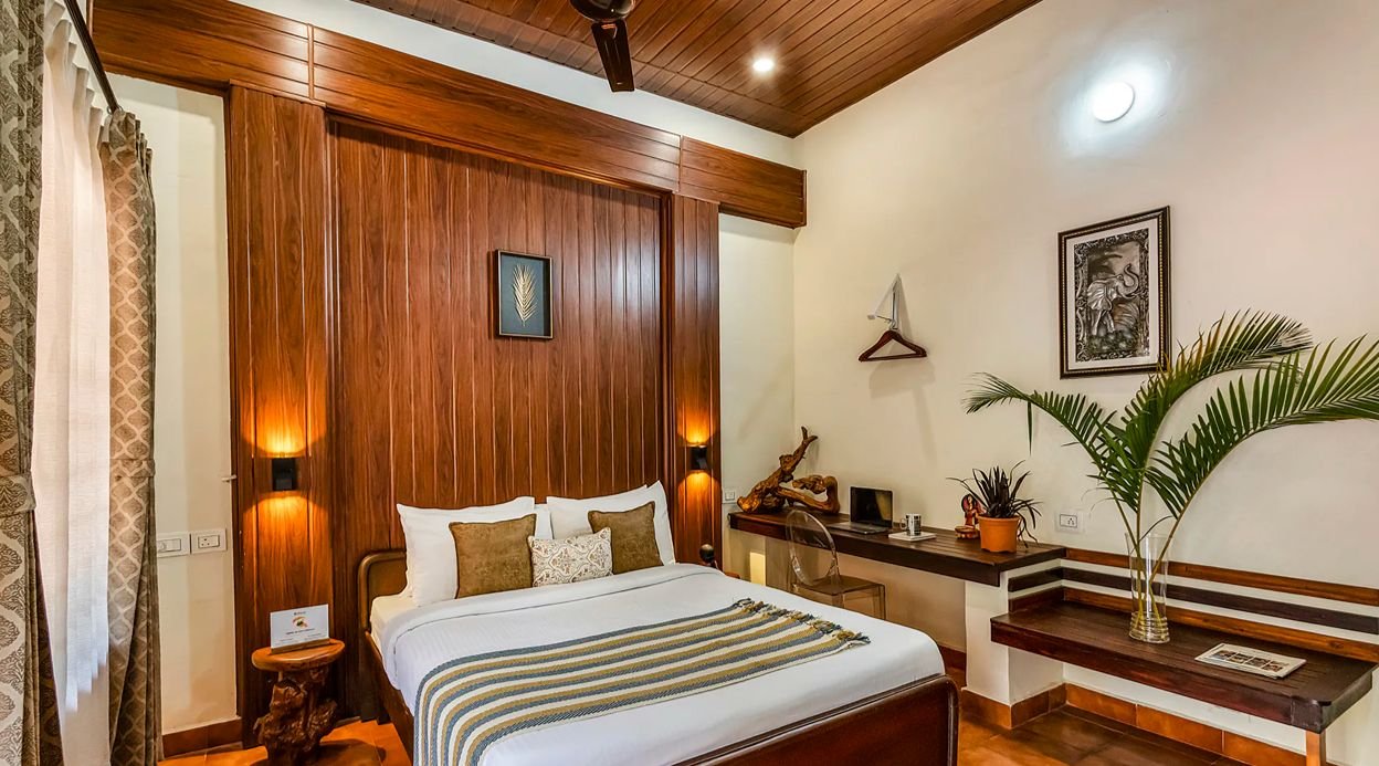 Twisted Tree | 1- Room Suite with Shared Pool & Restaurant
