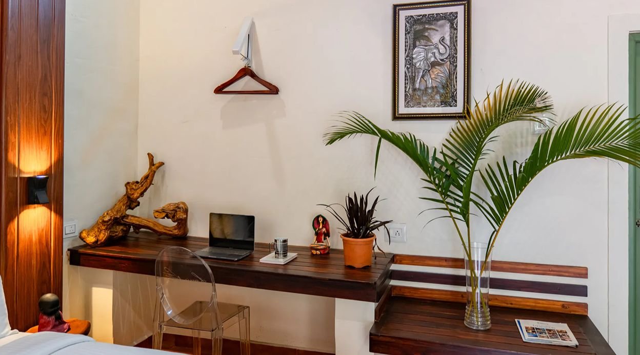 Twisted Tree | 1- Room Suite with Shared Pool & Restaurant