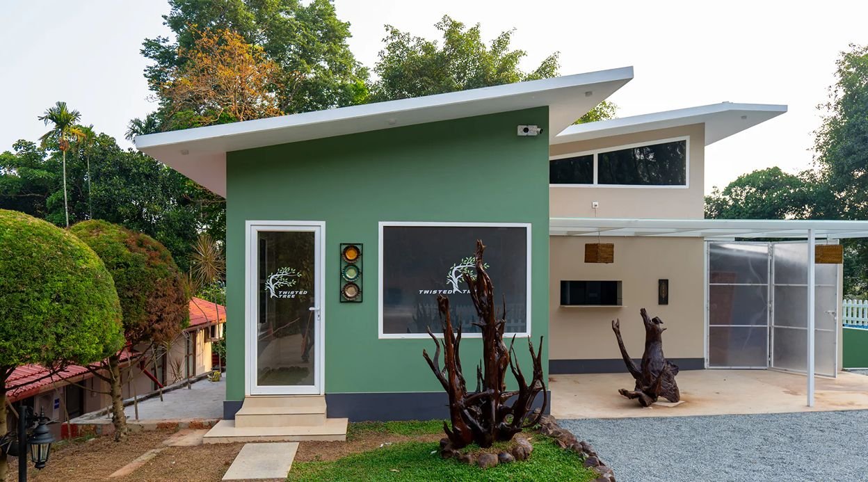 Twisted Tree | 1- Room Suite with Shared Pool & Restaurant