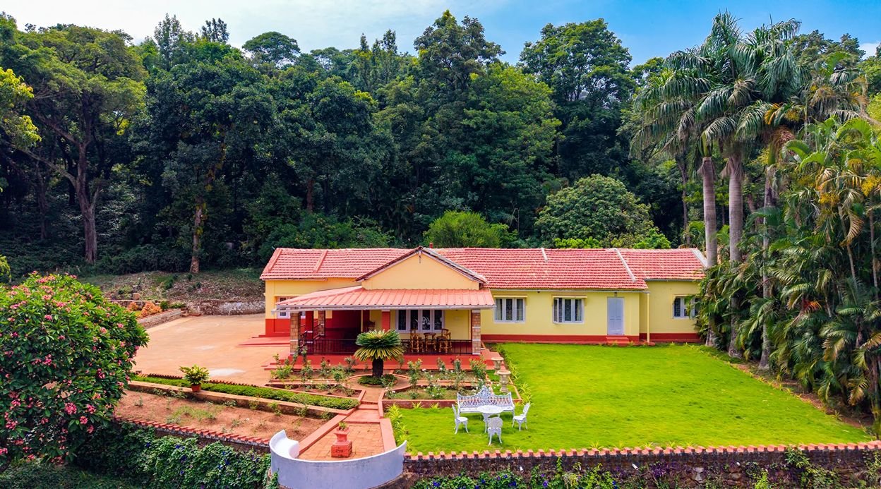 Blue Mountains | 3-BHK Pet-Friendly Retreat Amid Coffee Plantations with Verandah Sit-Out