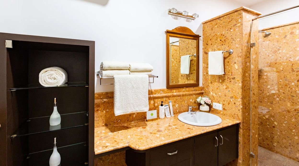 Blue Mountains | 3-BHK Pet-Friendly Retreat Amid Coffee Plantations with Verandah Sit-Out