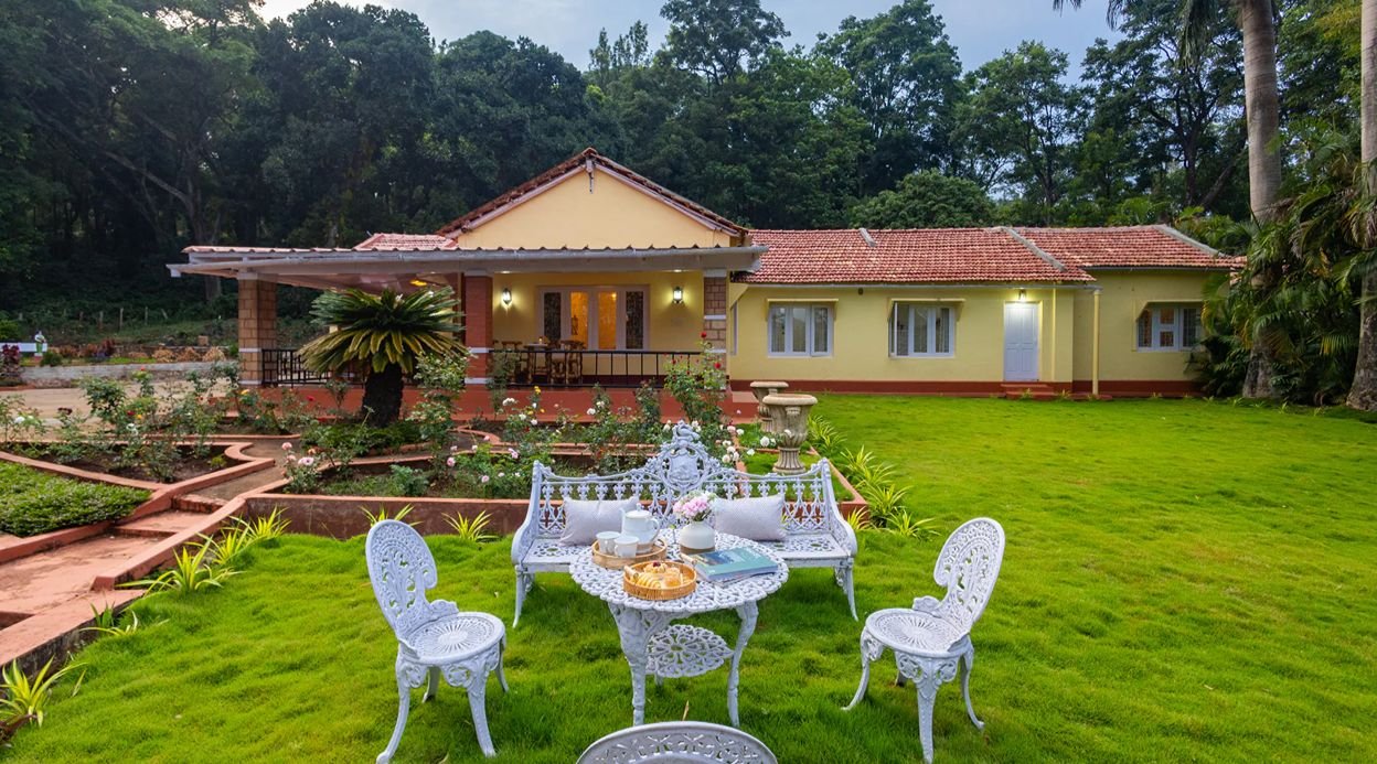 Blue Mountains | 3-BHK Pet-Friendly Retreat Amid Coffee Plantations with Verandah Sit-Out