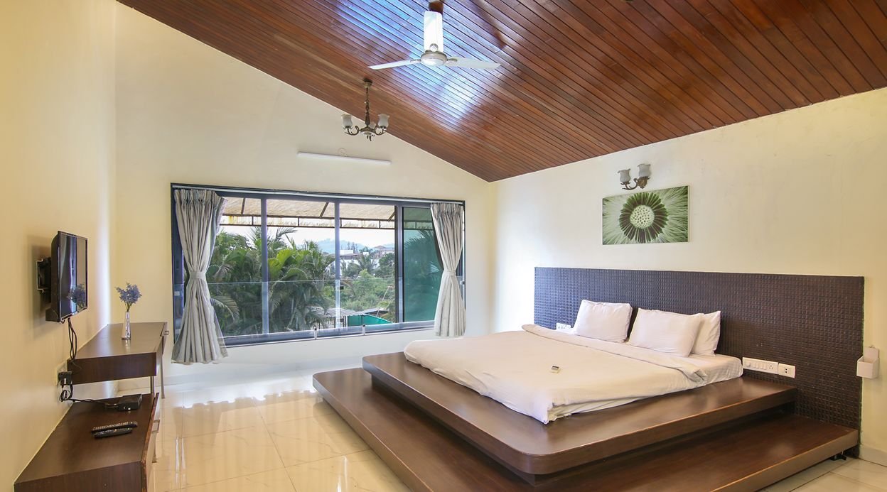 Makani Villa | 5-BHK With Pvt Pool | In Lonavala