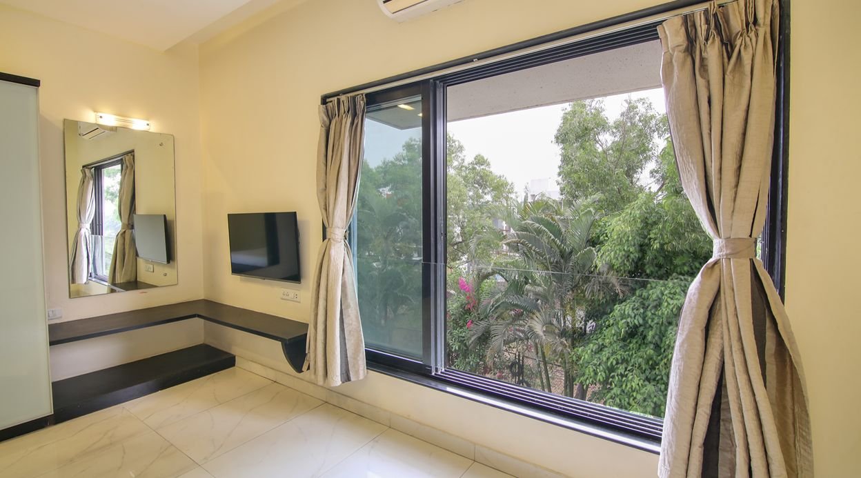 Makani Villa | 5-BHK With Pvt Pool | In Lonavala