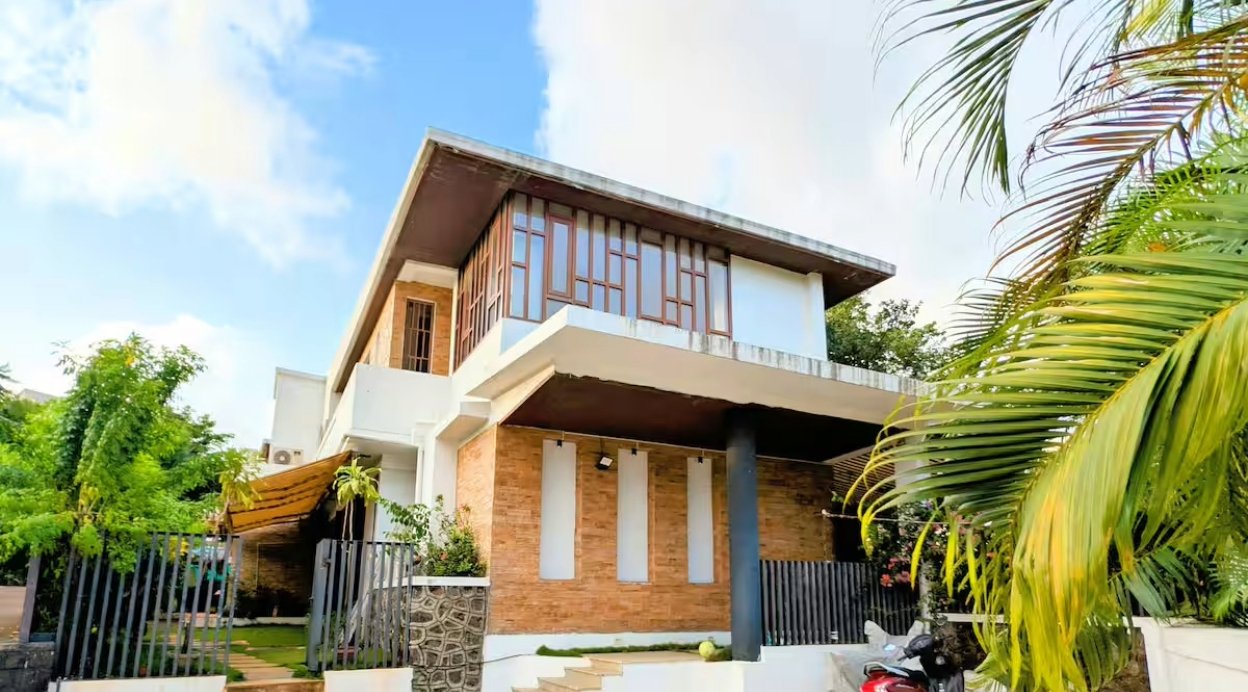 Villa 47 (Pure Veg) 4-BHK Luxury Villa | With Pvt Pool In Lonavala