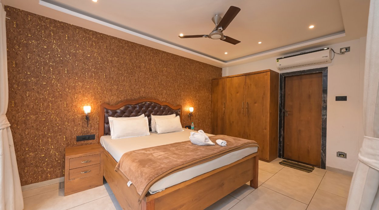 Casa Divine Villa | 3-BHK Villa | With Pvt Pool In Lonavala