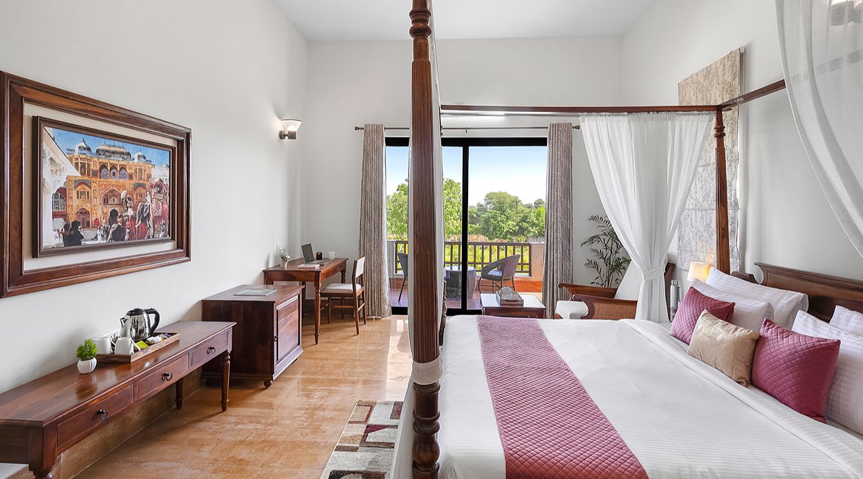 Raas Stays | 4-BHK Retreat With Private Pool, Gardens, Lounge Cum Bar & Scenic Aravali Views
