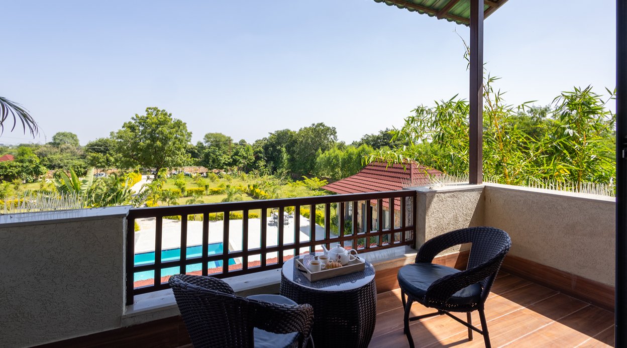Raas Stays | 4-BHK Retreat With Private Pool, Gardens, Lounge Cum Bar & Scenic Aravali Views