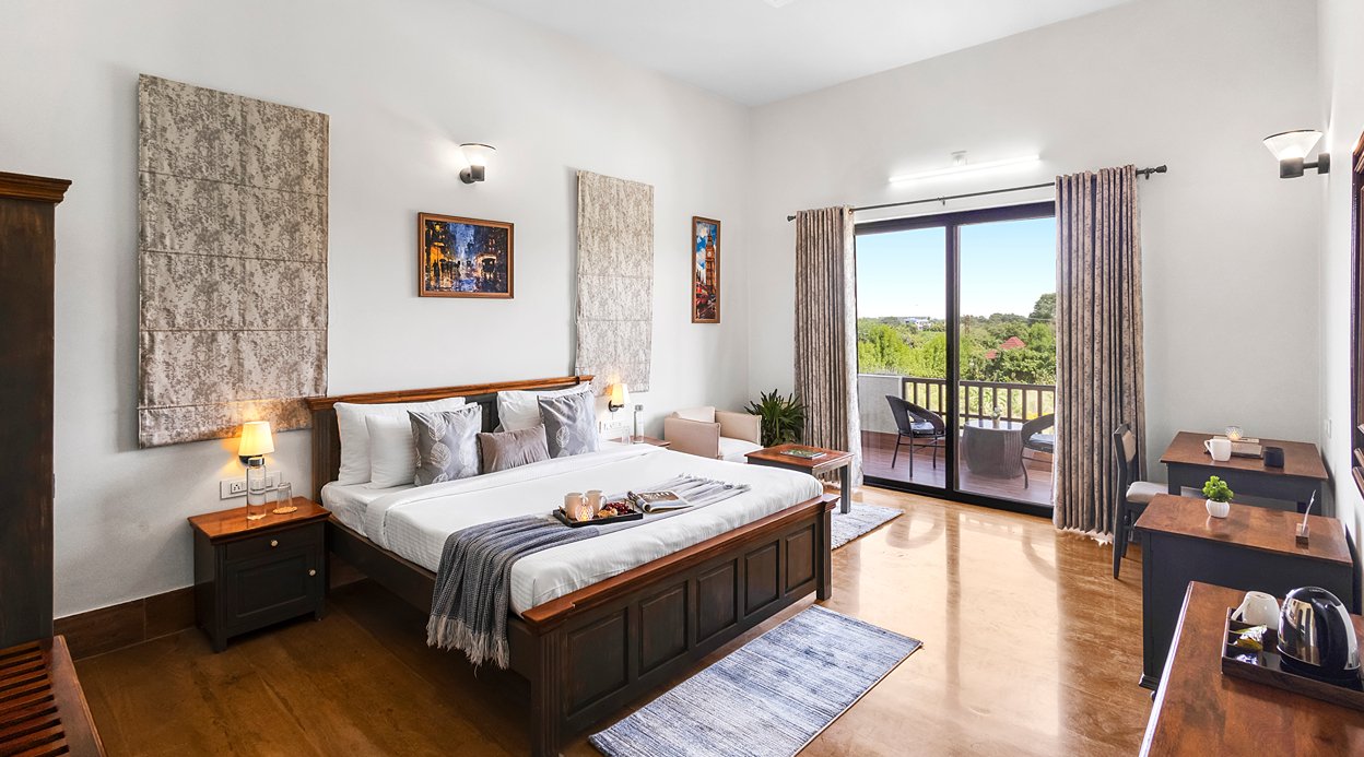 Raas Stays | 4-BHK Retreat With Private Pool, Gardens, Lounge Cum Bar & Scenic Aravali Views
