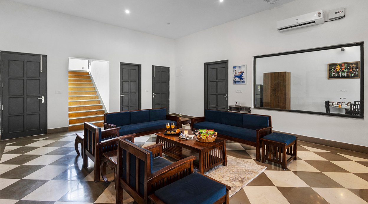 Raas Stays | 4-BHK Retreat With Private Pool, Gardens, Lounge Cum Bar & Scenic Aravali Views