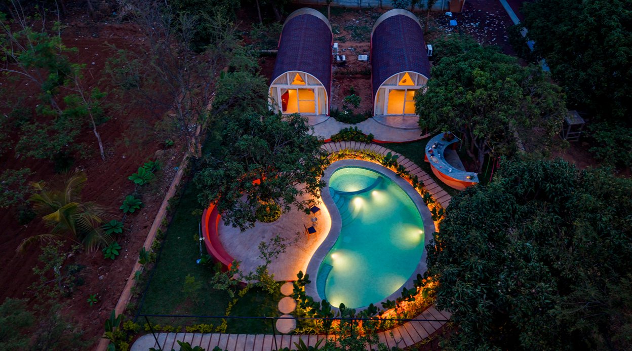 Tanira Farms Moonrise | Contemporary Pet- friendly Igloo Cottage with Pool, Bar and Garden