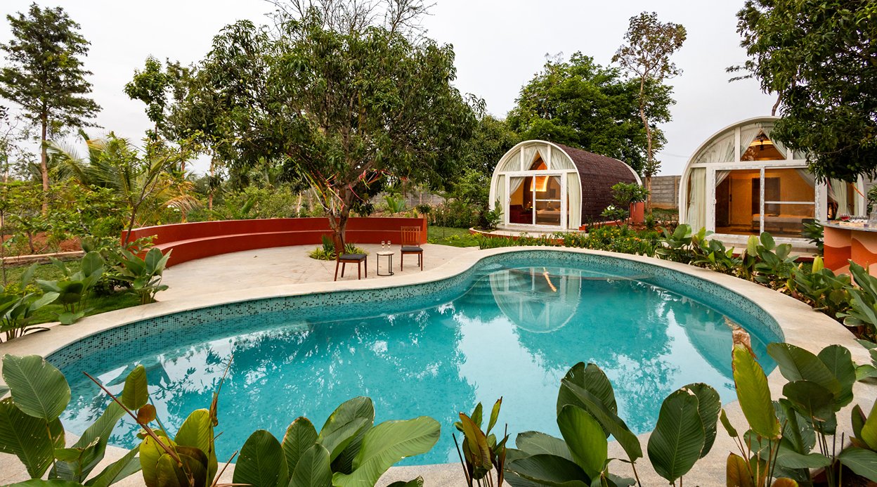Tanira Farms Moonrise | Contemporary Pet- friendly Igloo Cottage with Pool, Bar and Garden
