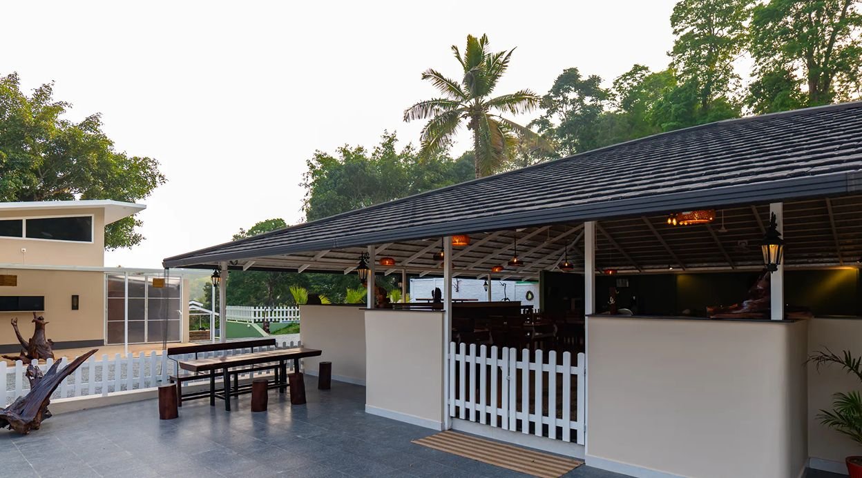 Twisted Tree Another | 1-Premium Room With Private Sit Out & Shared Pool