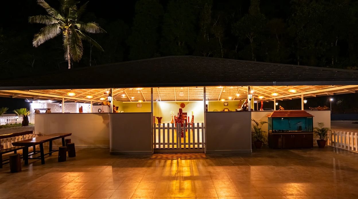 Twisted Tree Another | 1-Premium Room With Private Sit Out & Shared Pool