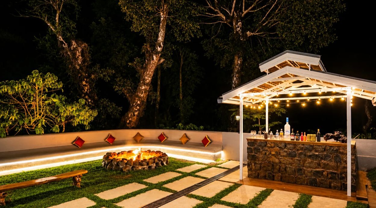 Twisted Tree Another | 1-Premium Room With Private Sit Out & Shared Pool